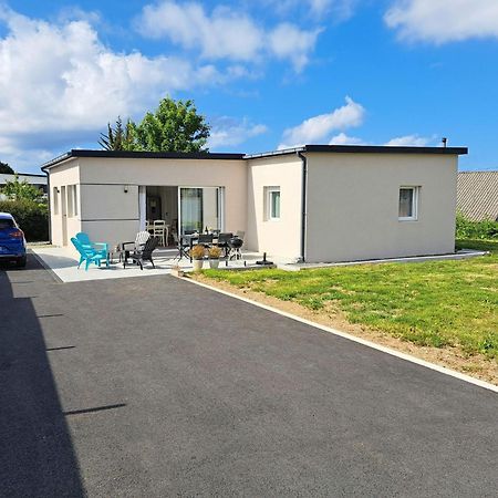 Single Storey Holiday Home In Cléder 外观 照片
