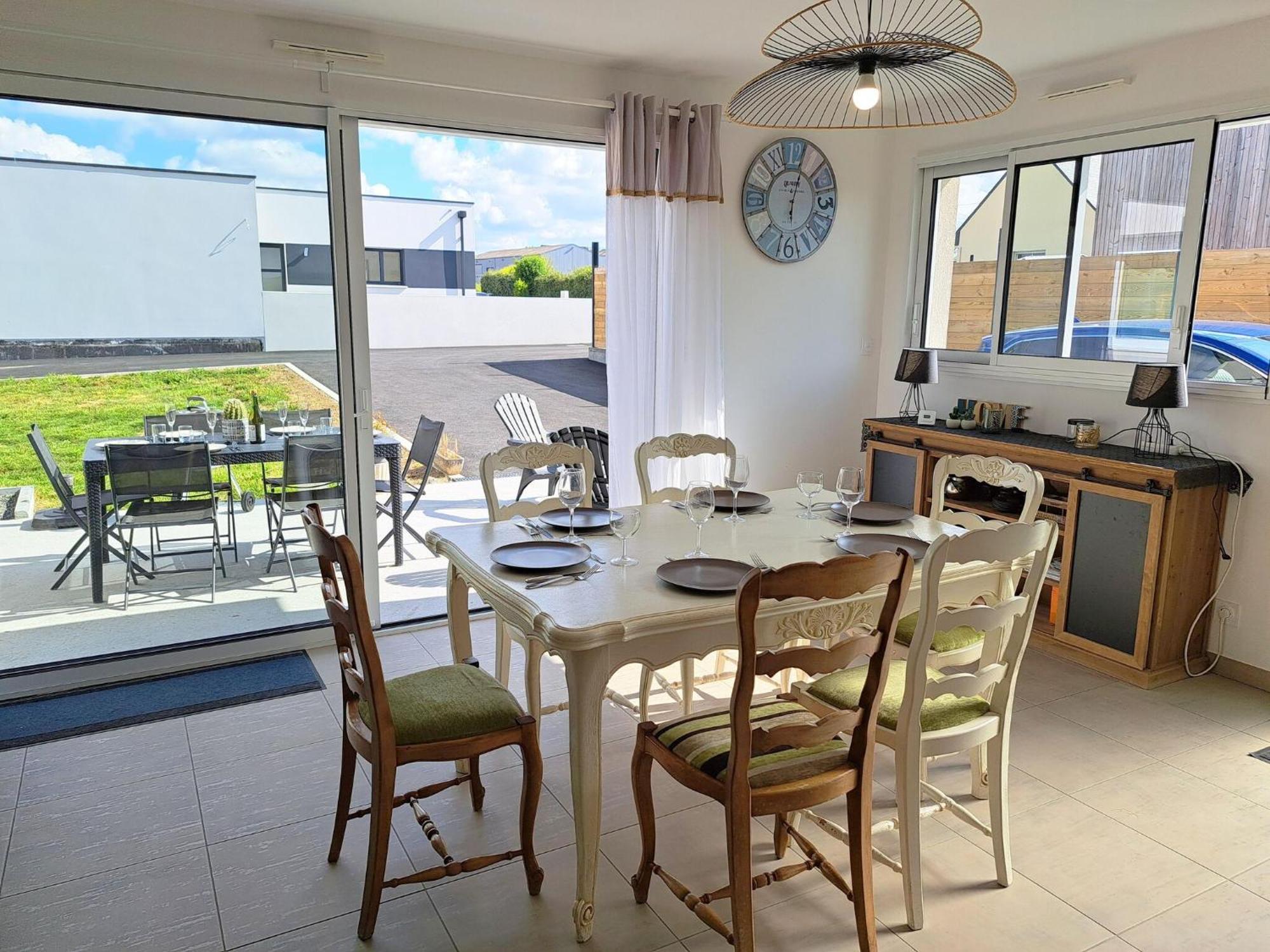 Single Storey Holiday Home In Cléder 外观 照片